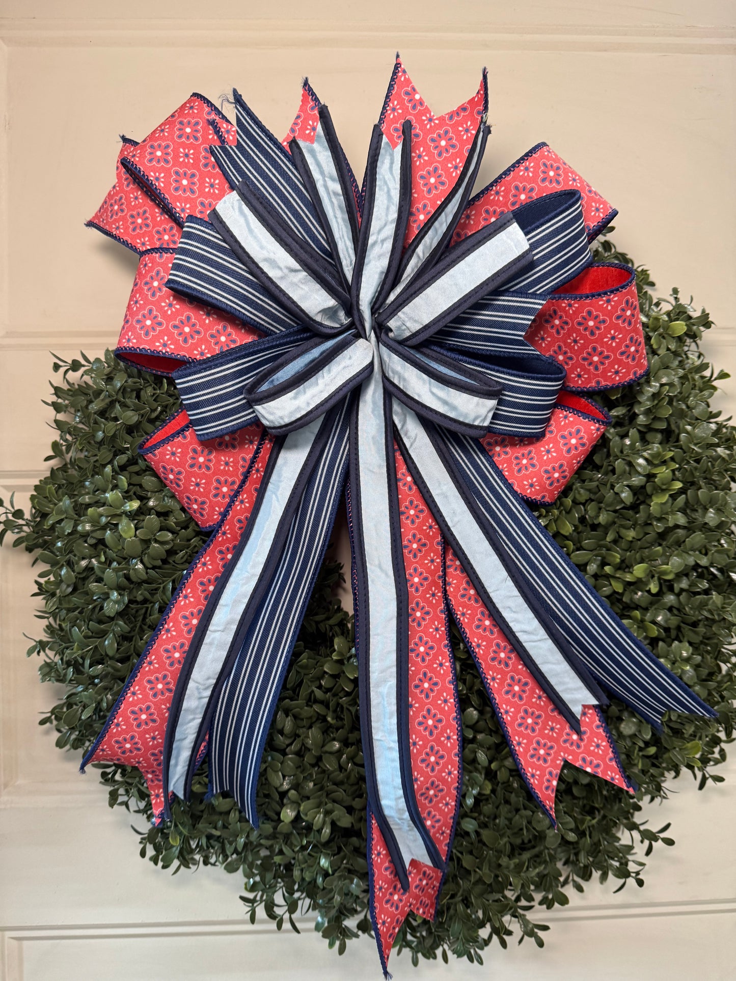 Medallion patriotic bow